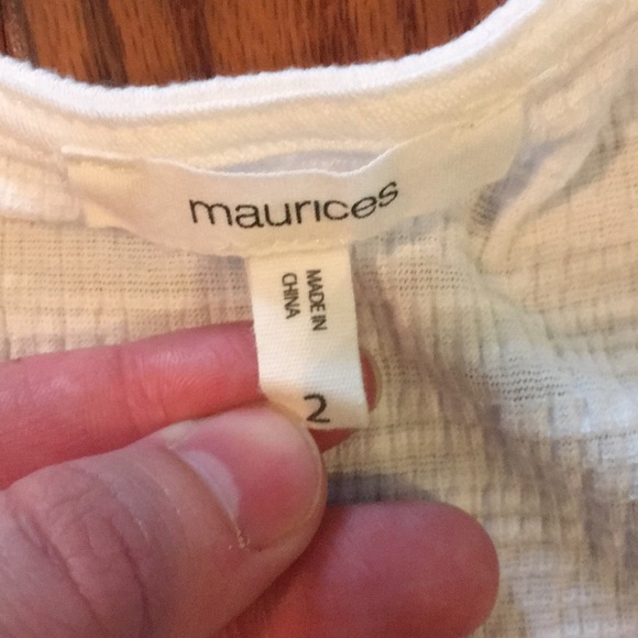 Maurices white shirt - Picture 2 of 4